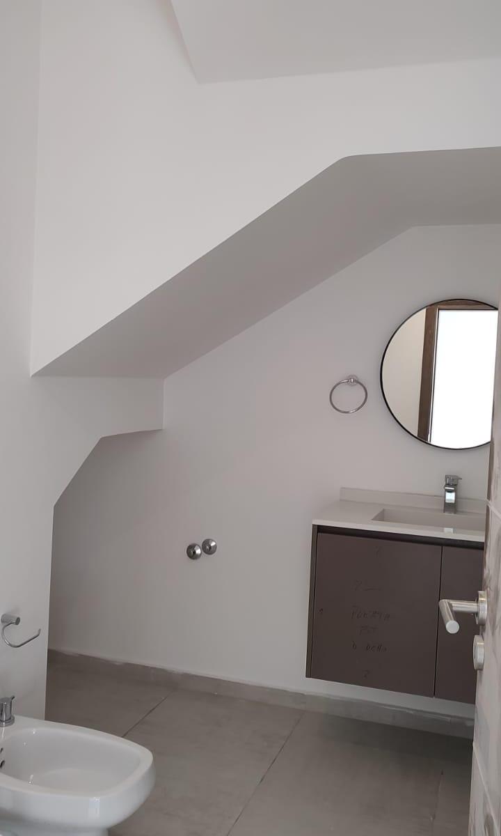 Duplex a Estrenar! 3 Dorm/3baños/cochera Doble/patio de Cesped/galeria Cubierta con Asador 3