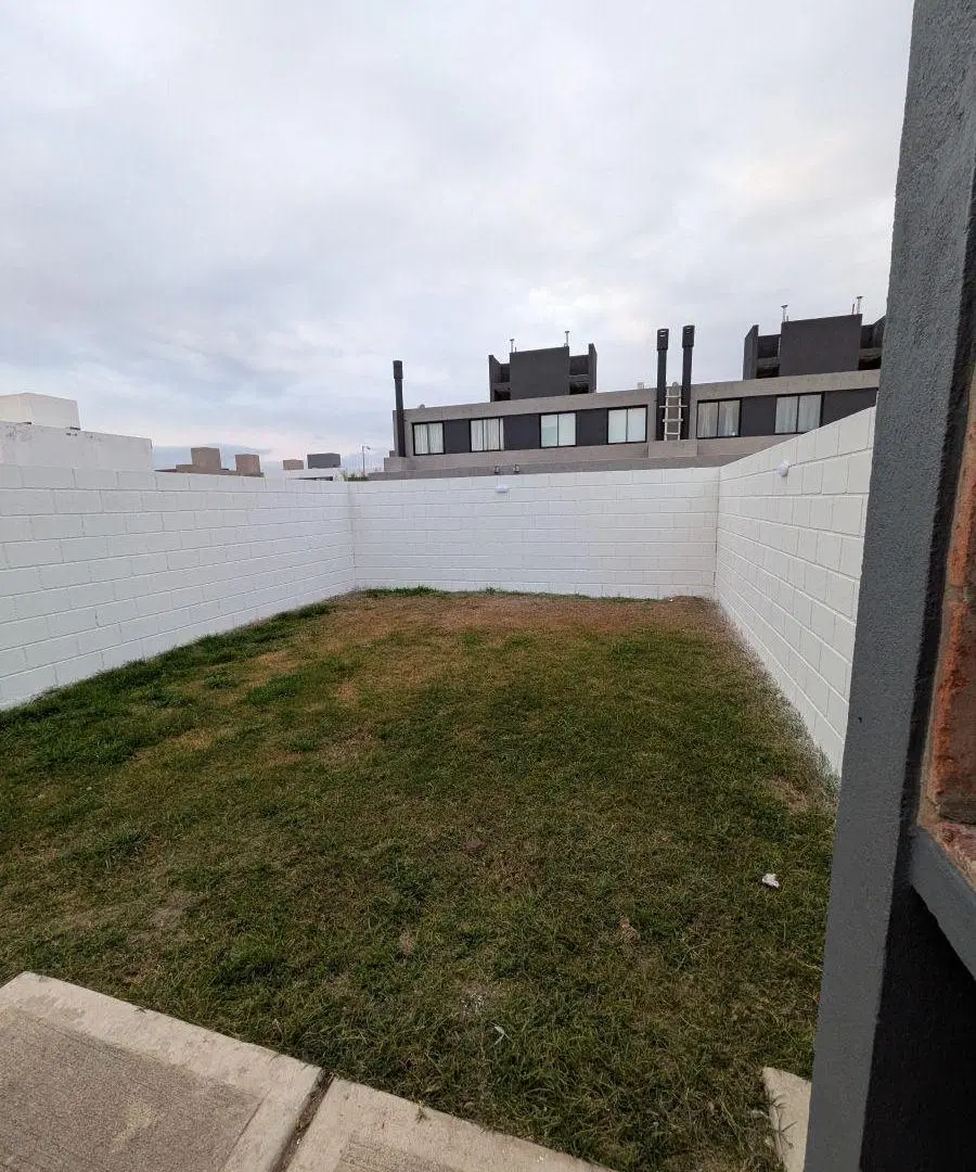 Casa de 180 m² con 2 dormitorios en alquiler en Docta Boulevard 2