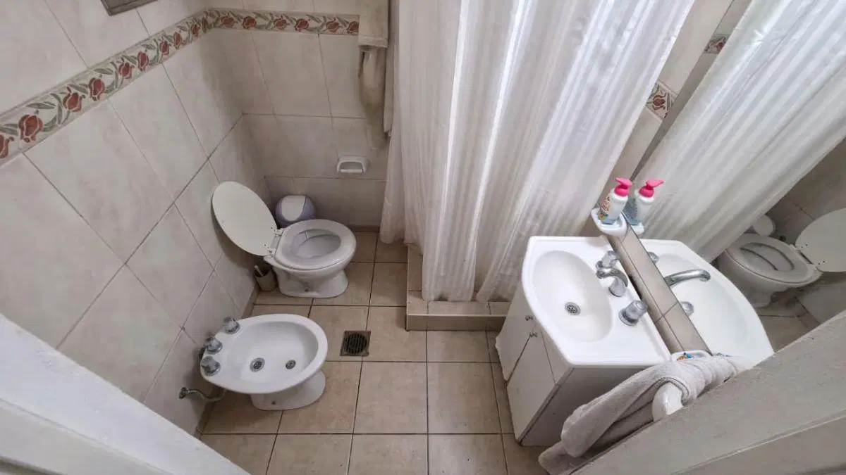 VENTA DE CASA O LOCAL COMERCIAL EN ESQUINA EN GODOY CRUZ A METROS DEL PARQUE GRAL. SAN MARTÍN 3