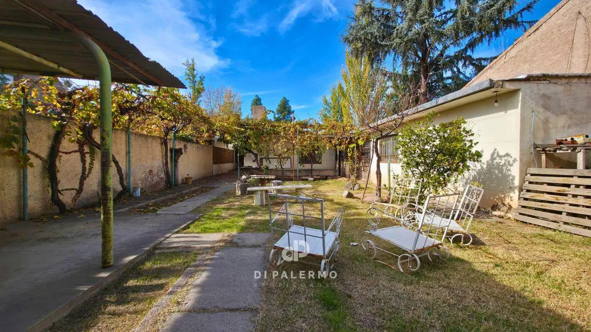VENTA DE GRAN TERRENO APTO PARA CONSTRUCCIÓN DE PH - CASA A DEMOLER - A METROS DE PALMARES 4