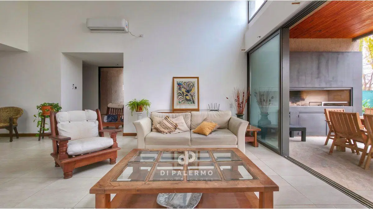 CASA EN VENTA EN BARRIO PRIVADO PUEBLO MALBEC - 2 HAB - 2 BAÑOS - 2 COCHERAS - PISCINA - 1 PLANTA 5