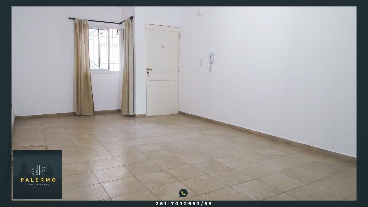 Foto de ALQUILER DE DEPARTAMENTO EN PLANTA BAJA DE 2 HABITACIONES Y PATIO, imagen 5
