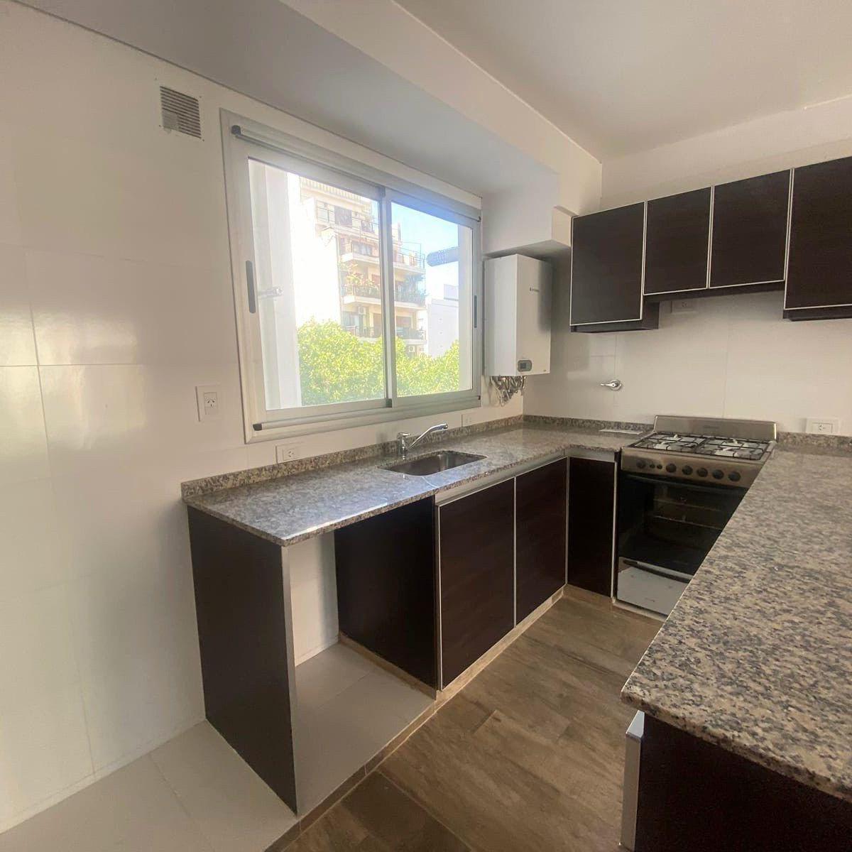 Venta, Departamento, 3 Ambientes, Balcón, Cochera, Piso Alto, Almagro 2