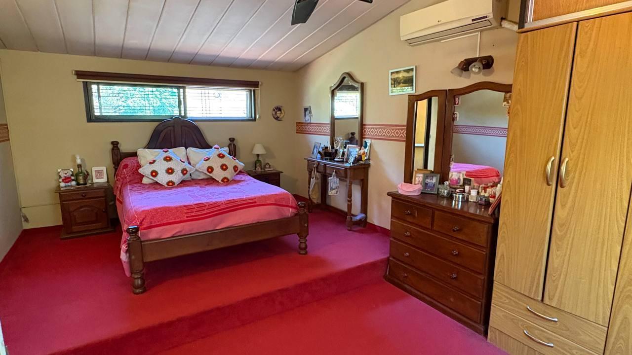 Venta, Casa, 5 Ambientes, Apto Crédito, Quincho, Parrila, Patio, Jardín, Cochera, Ituzaingo Norte.