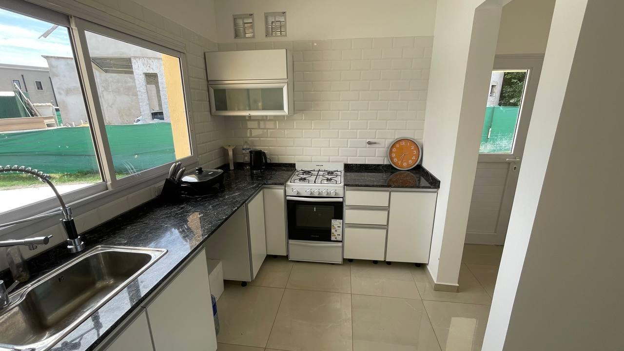 Foto de Alquiler, Casa, 4 Ambientes, Jardín, Cochera, Parrilla, El Nacional, imagen 5