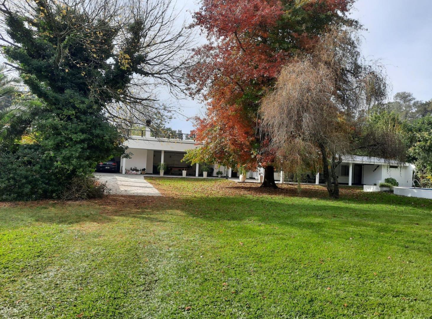 Venta, Casa Quinta, 5 Ambientes, Galeria, Quincho, Cochera, Pileta, Terraza, Berazategui, El Pato