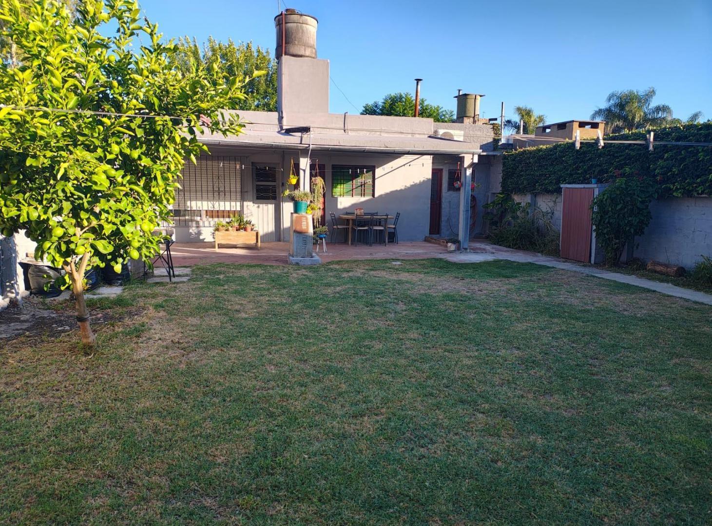 Venta, Casa, 3 Ambientes, Apto Crédito, Lavadero, Jardín, Patio, Parrilla, Cochera, Ituzaingo Norte.