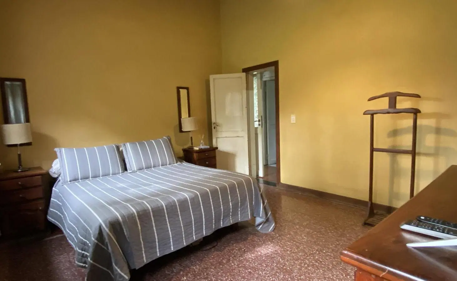 Venta, Casa, 3 Ambientes, Cochera, Piscina, Jardín, Sala de juegos, Galpón, Paso del Rey, Moreno 2