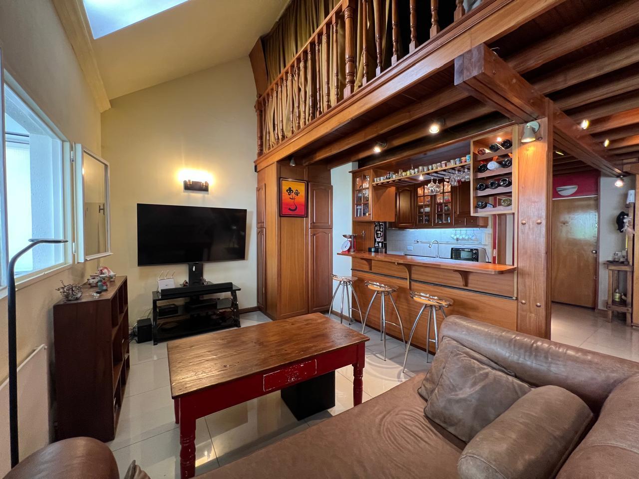 Foto de Venta Departamento 3 Ambientes Entrepiso Cochera Balcón 2 Piletas Apto, imagen 5