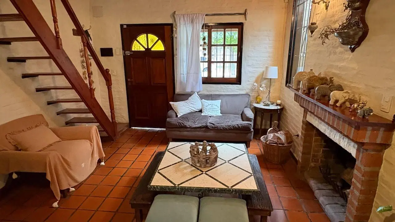 Venta, Casa, 4 amb, Apto Crédito, Jardín, Patio, Quincho, Piscina, Parrilla, Cochera, Ituzaingó. 2