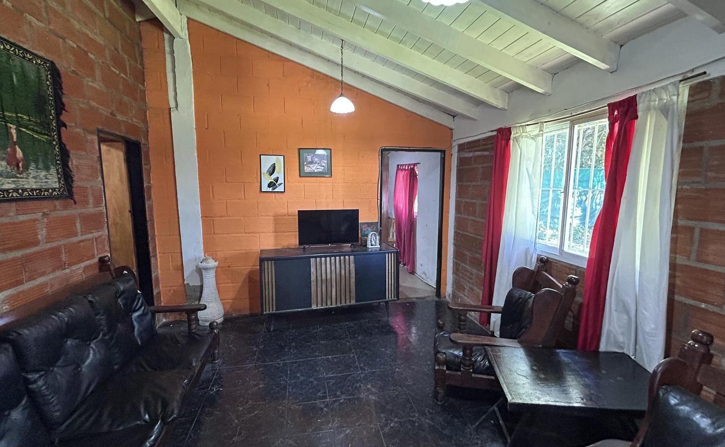 Venta, Casa, 4 Ambientes, Apto Crédito, Lavadero, Piscina, Quincho, Parrilla, Cochera, Grl Rodriguez