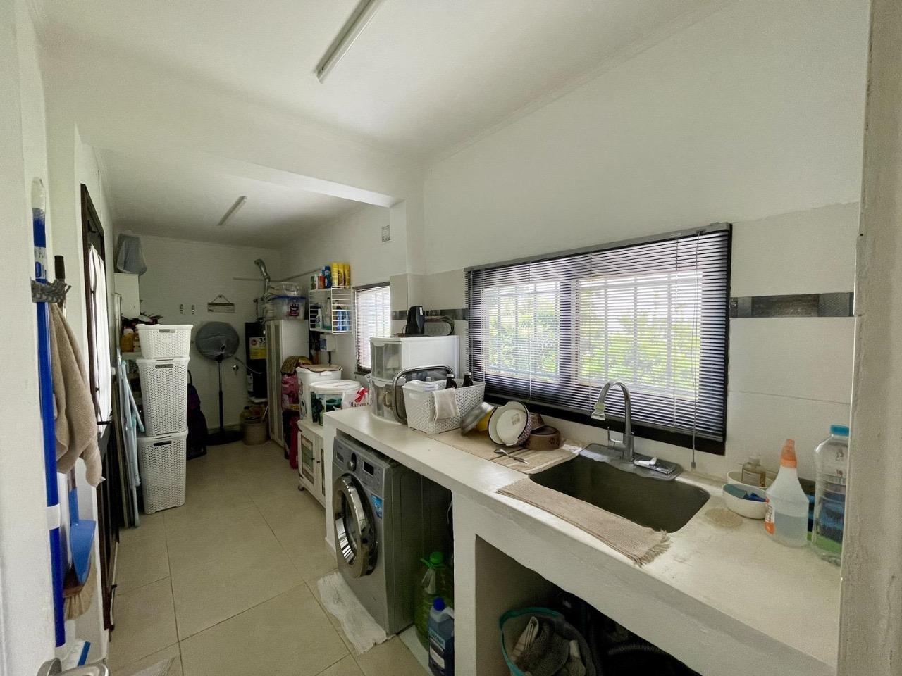 Foto de Venta, Casa, 4 Ambientes, Lavadero, Dependencia, Cochera, Pileta, imagen 2