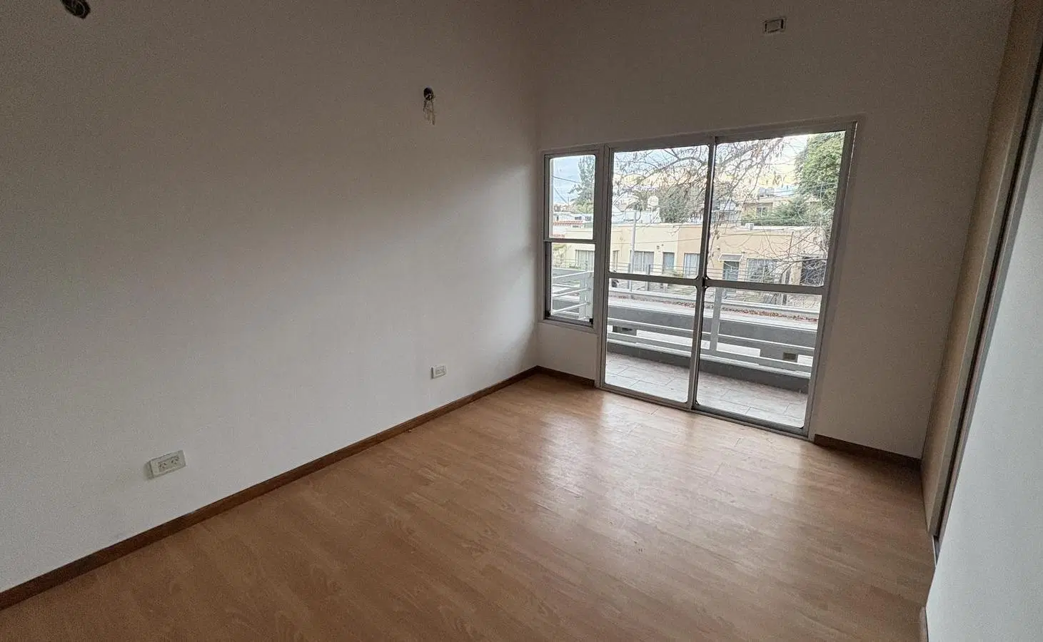 Venta, PH, 4 Ambientes, Apto Crédito, Balcón, Parrilla, Jardín, Cochera, Ituzaingó 2
