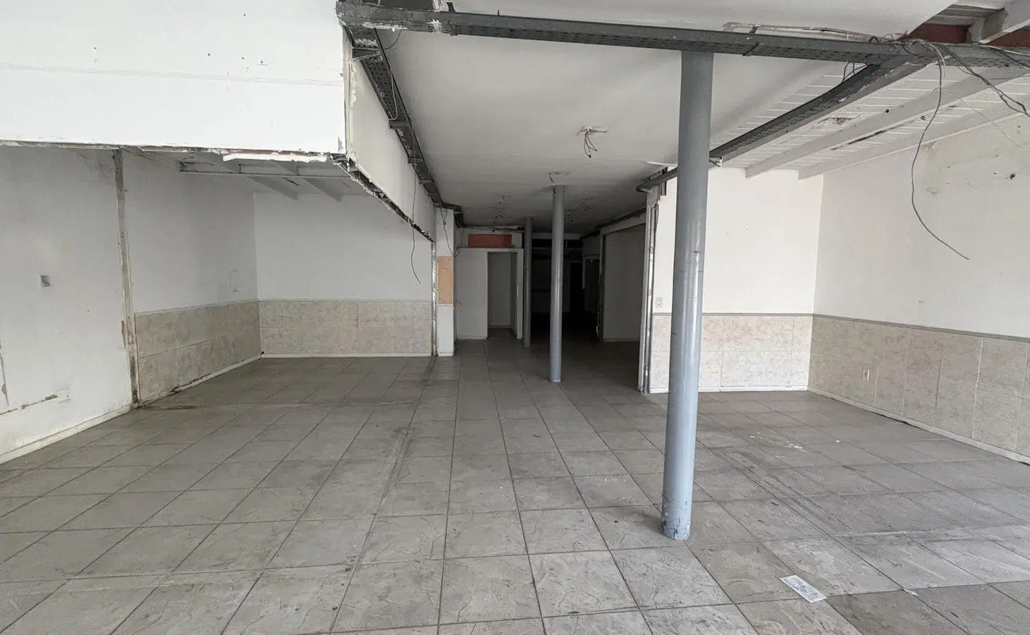 Venta, Edificio Comercial, Ituzaingó 8