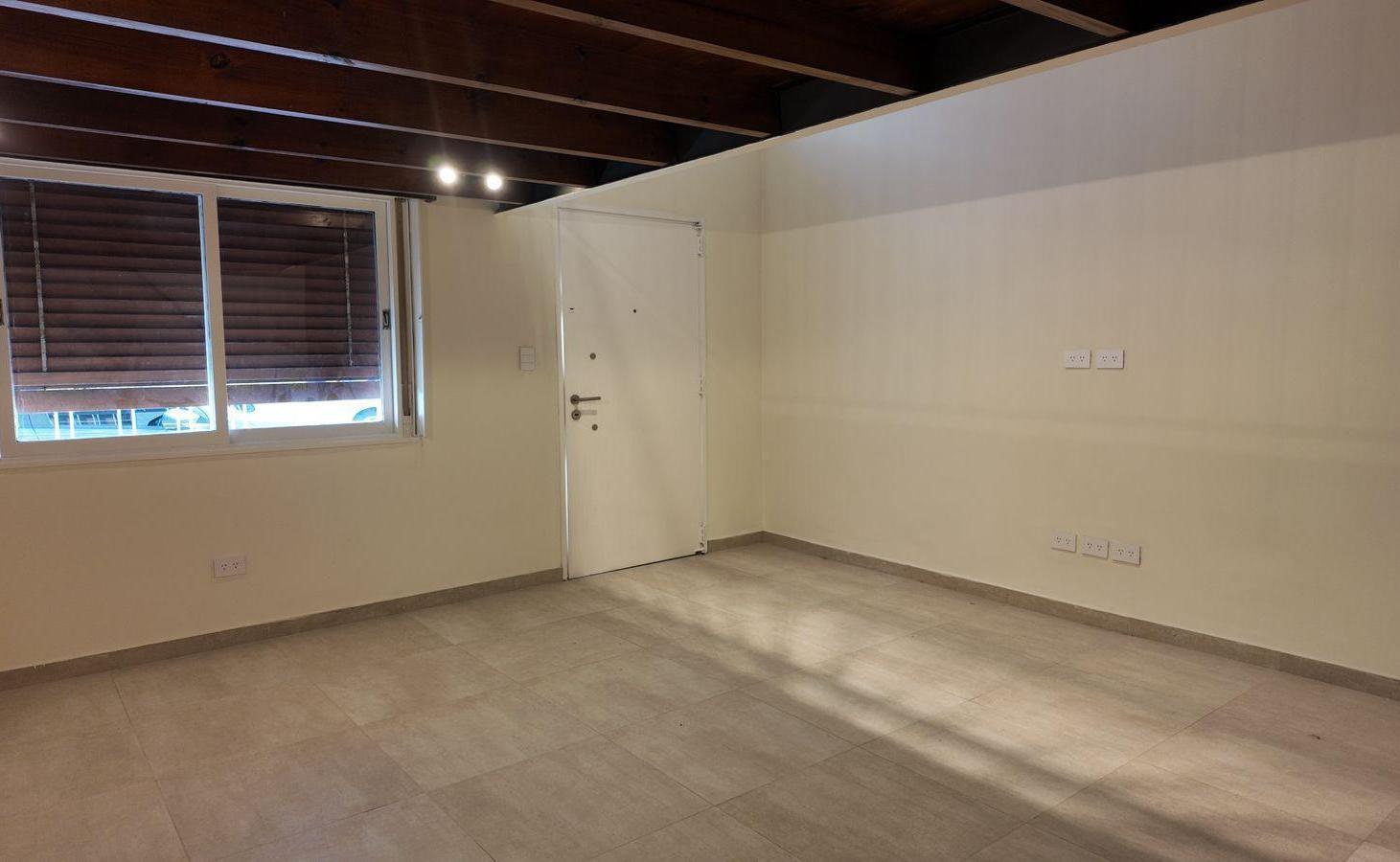 Foto de Alquiler, PH, 4 Ambientes, Cochera Cubierta, Reciclado a nuevo, Saavedra, imagen 1