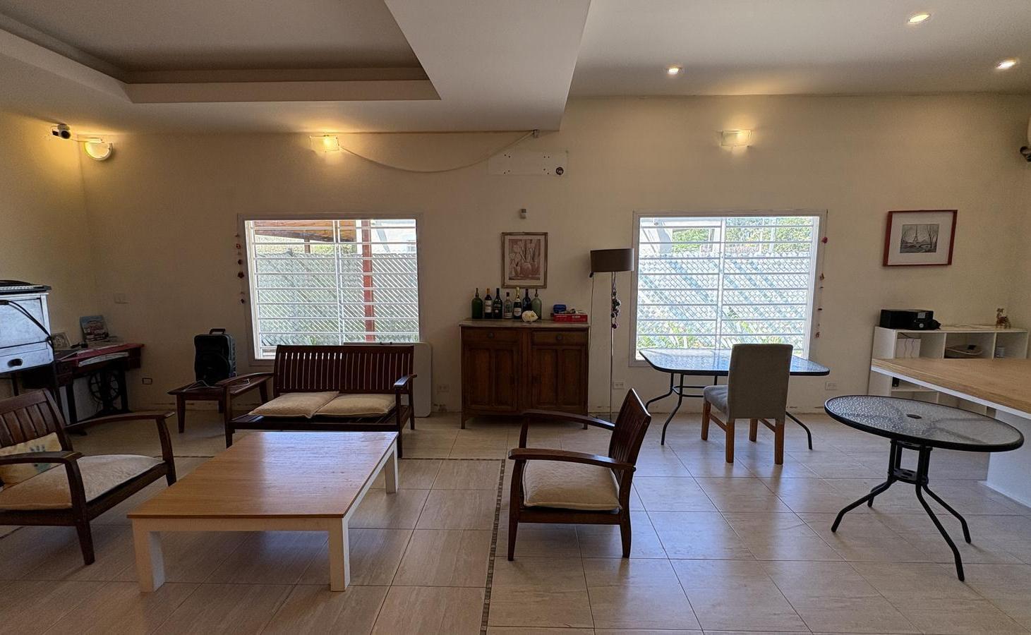 Foto de Venta, Casa, 4 Ambientes, Patio, Parrilla, Pileta, 2 Cocheras, imagen 2