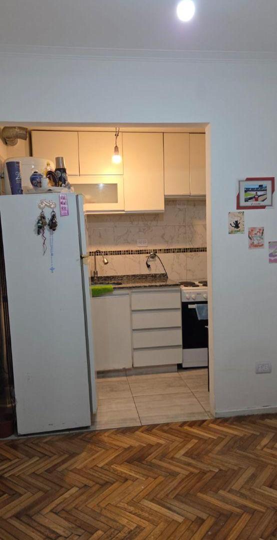 Foto de DEPARTAMENTO 2 AMB. FRENTE AL PARQUE LAS HERAS, imagen 4