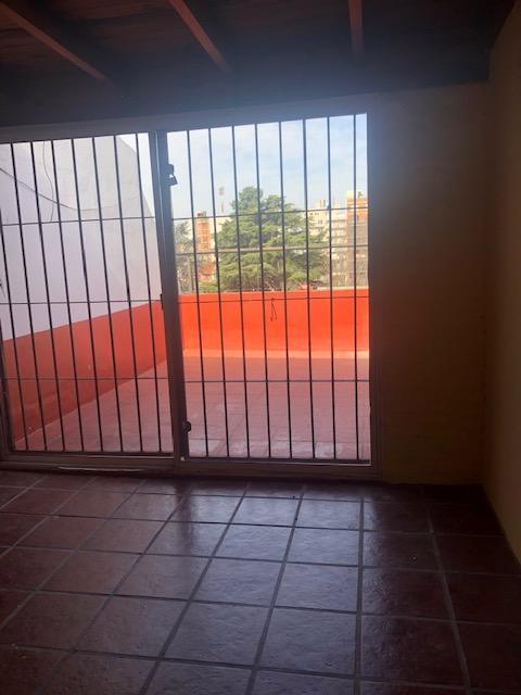Foto de 3 ambientes al frente con cochera fija y cuebierta, Balcon y terraza, imagen 5