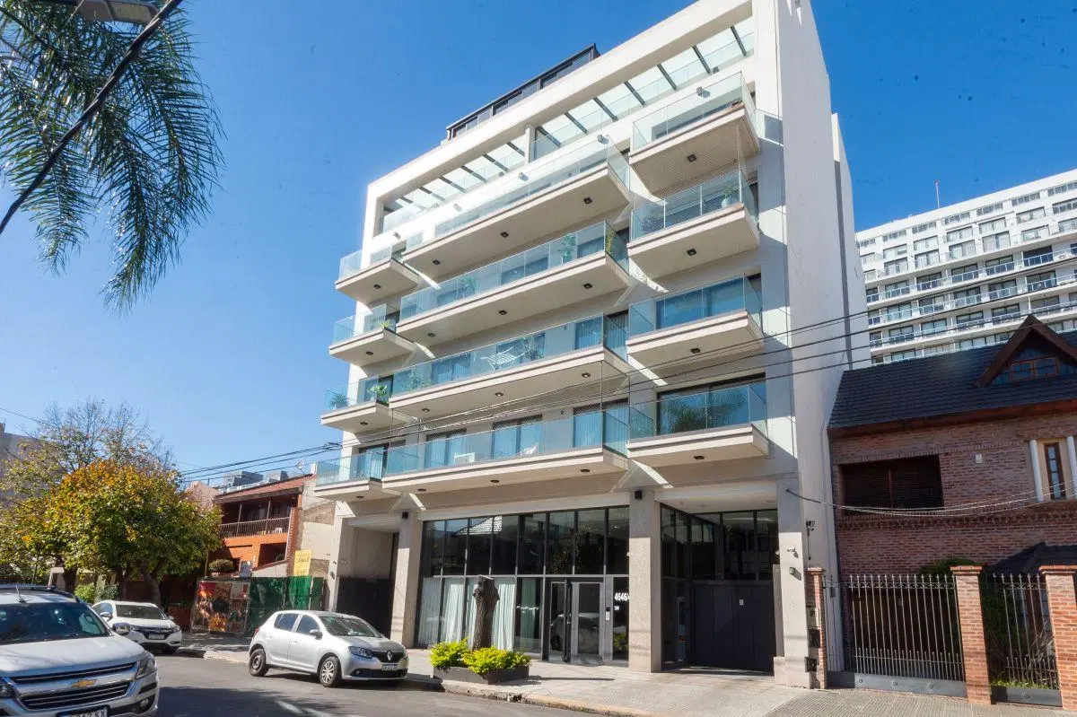 4 ambientes c/dep de categoría con dos balcones +grupo electrogeno+sum+piscina 2