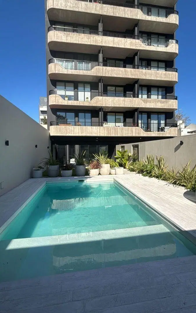 Monoambiente al contra frente con balcón +sum+ piscina 1