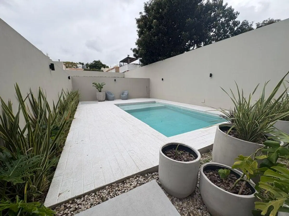 Monoambiente al contra frente con balcón +sum+ piscina 4