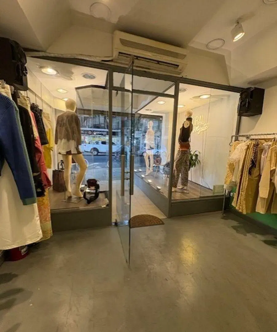Oportunidad Local Comercial a metros de cuenca 5