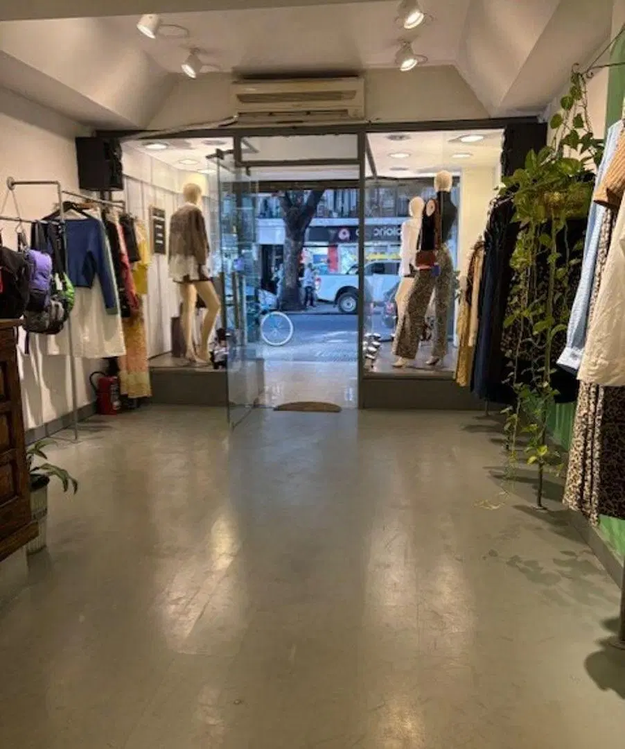 Oportunidad Local Comercial a metros de cuenca 4