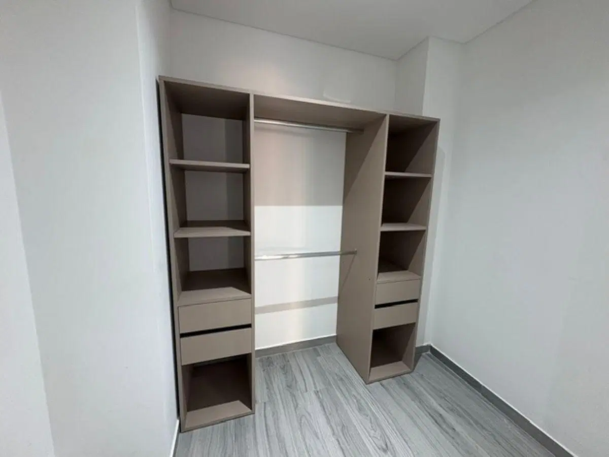 Monoambiente al frente con balcón a estrenar + Amenities 3