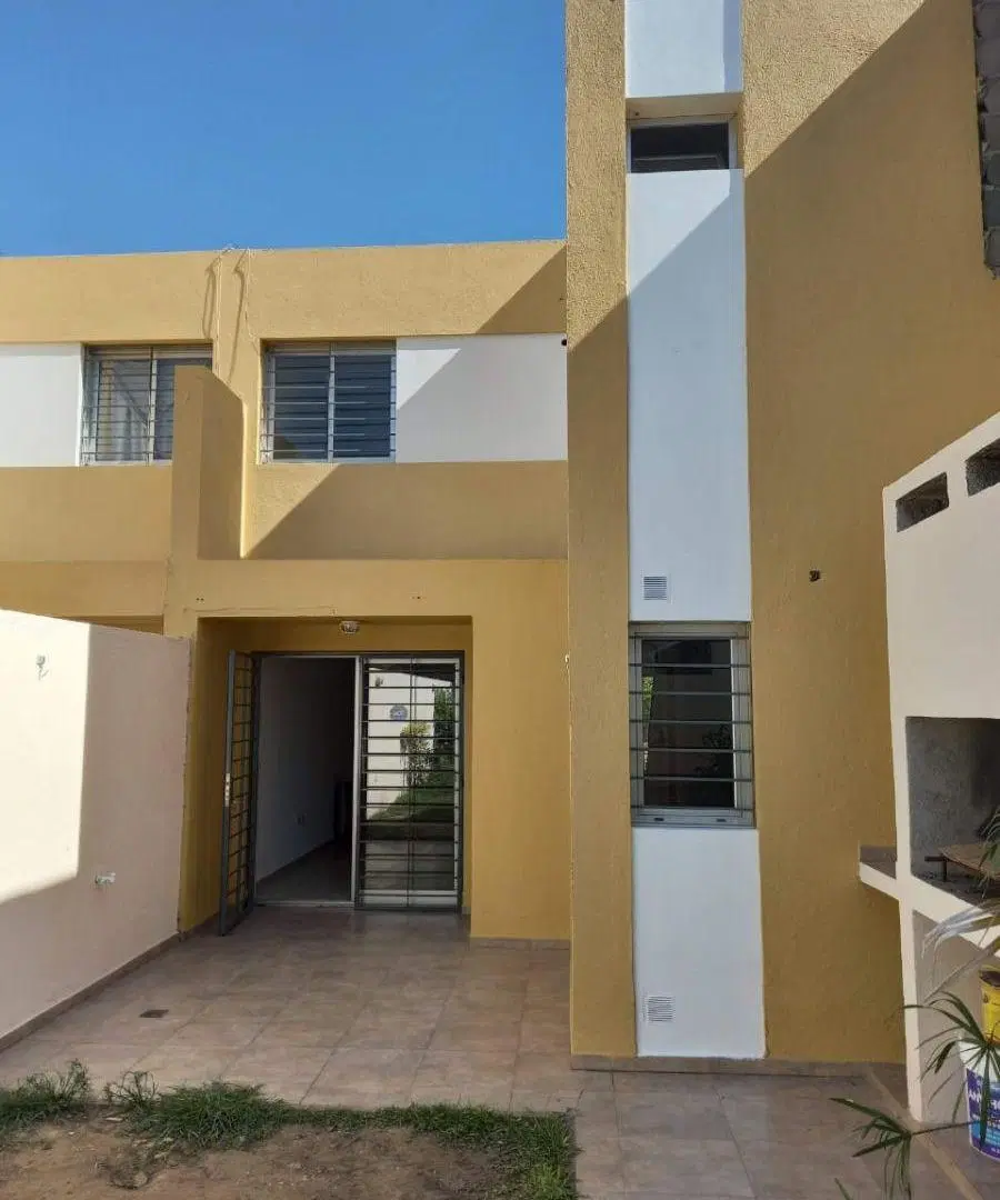 HERMOSO DUPLEX DOS DORMITORIOS MÁS ESCRITORIO 3