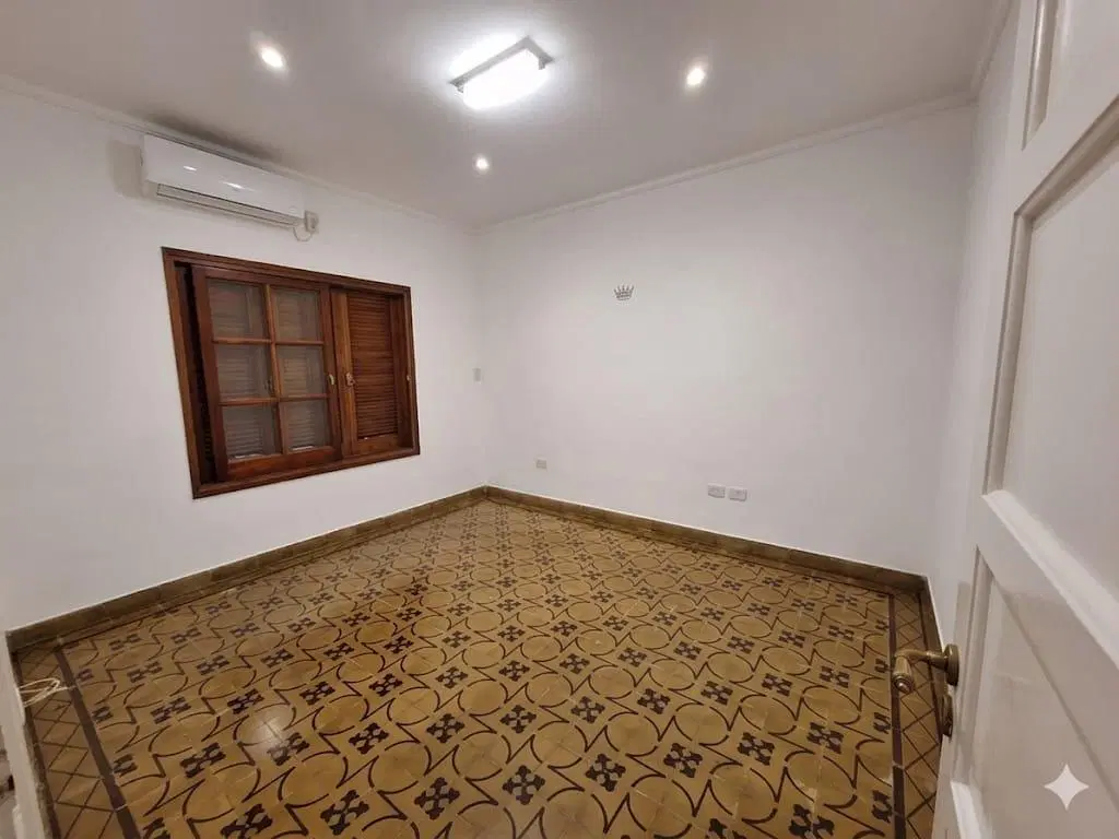 Importante casa céntrica 5