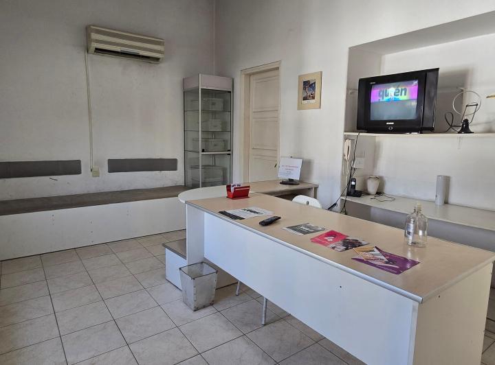 ALQUILER COMERCIAL AV. RAFAEL NUÑEZ 5