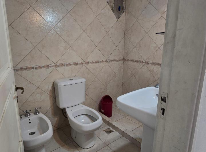 ALQUILER COMERCIAL AV. RAFAEL NUÑEZ 4