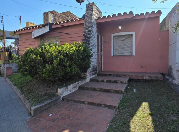 ALQUILER COMERCIAL AV. RAFAEL NUÑEZ 2