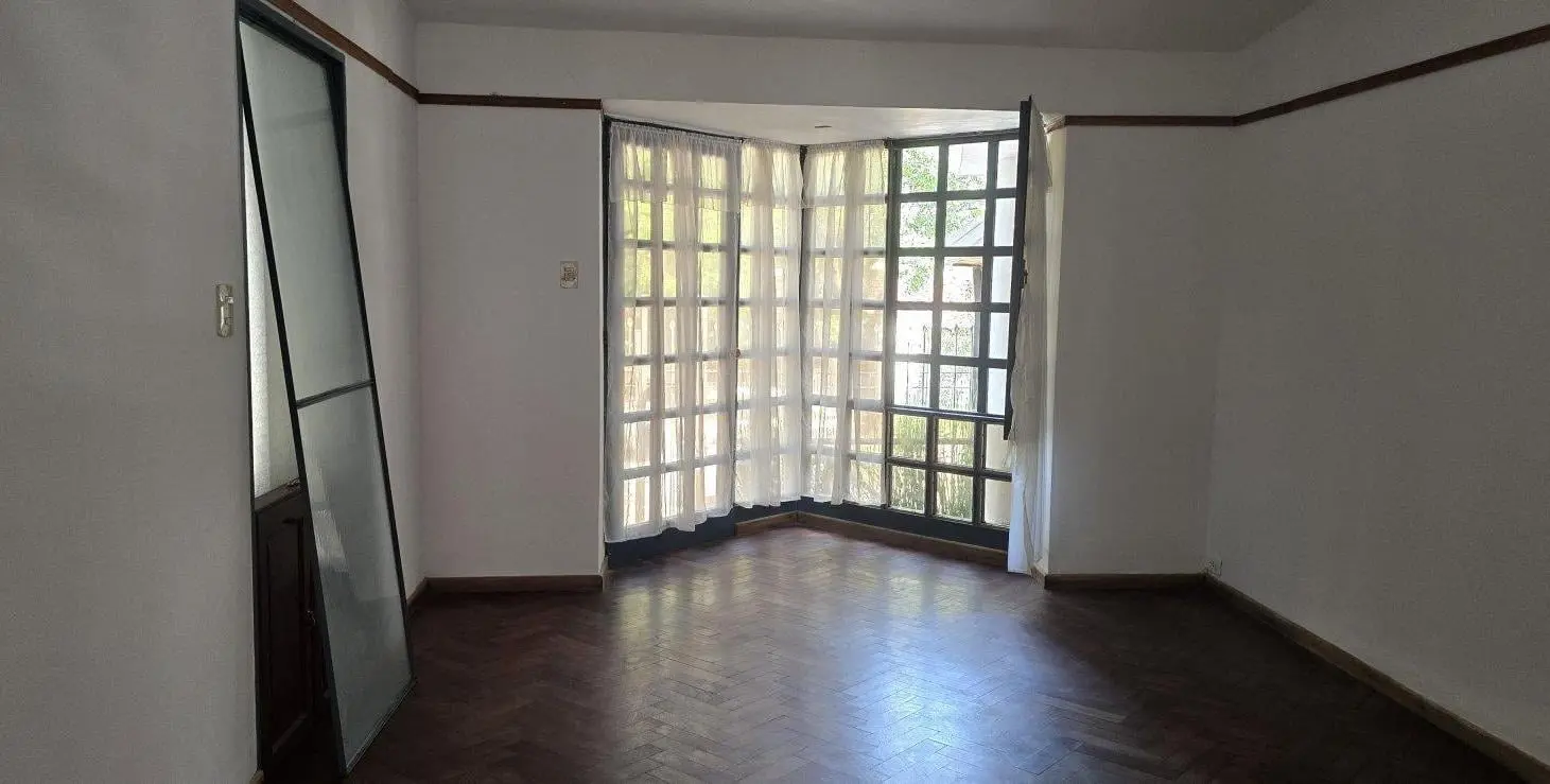 Casa 5 Dorm. Parque Capital 1
