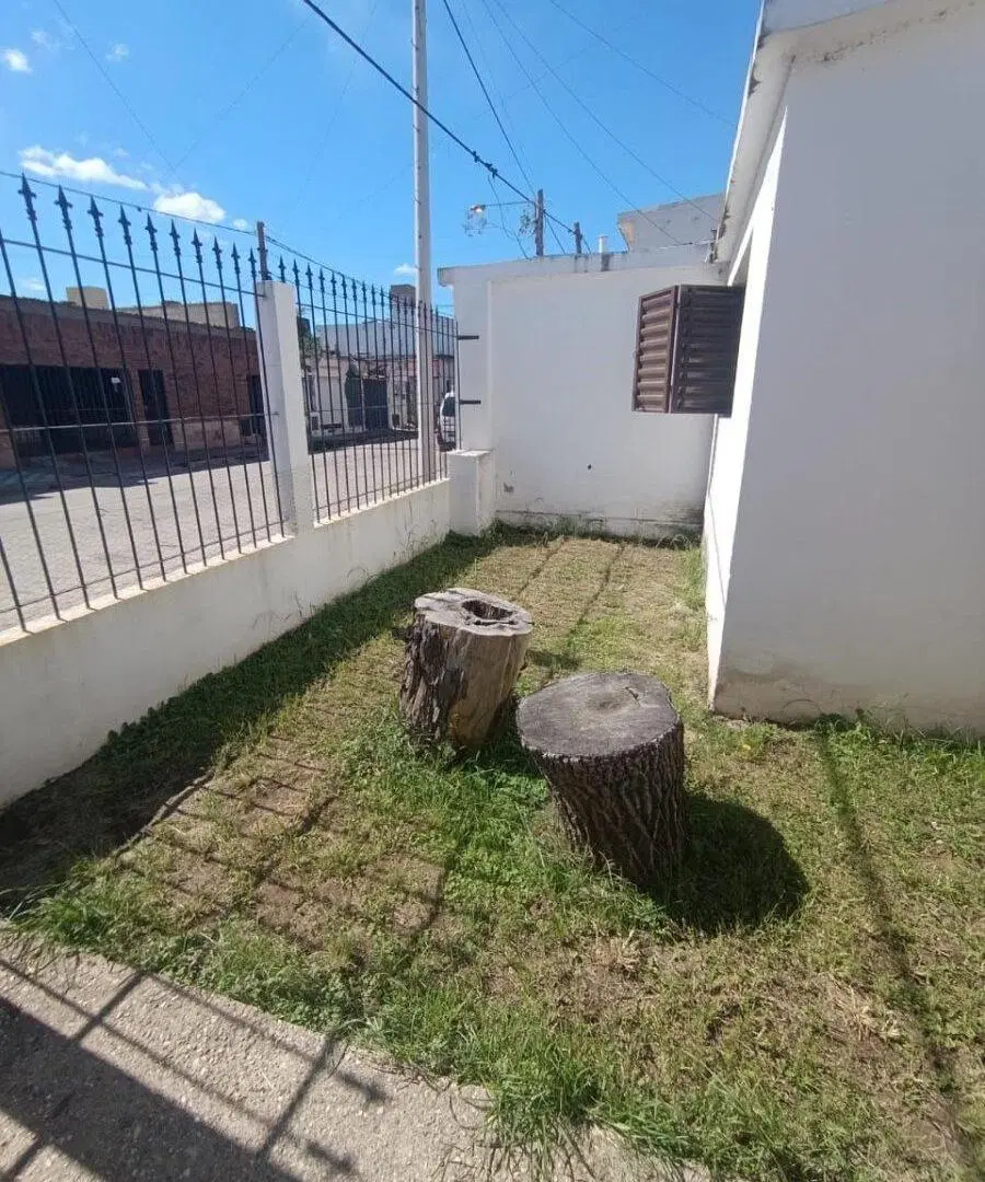 CASA 3 DORMITORIOS B° URQUIZA 5