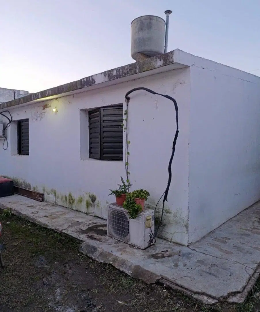 CASA 3 DORMITORIOS B° URQUIZA 4