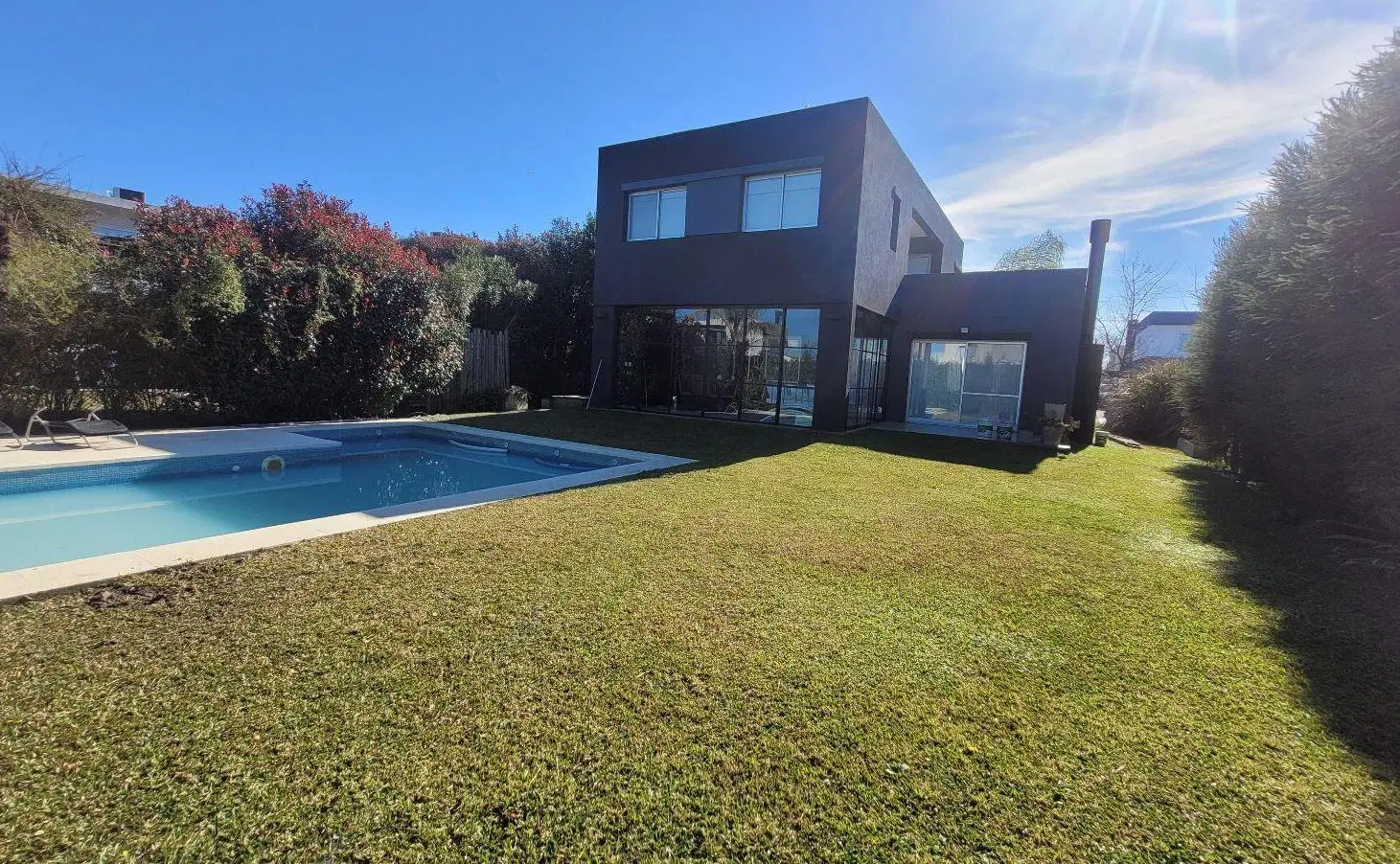 Casa - NORDELTA :Los Lagos lote central, impecable ! OPORTUNIDAD! 2