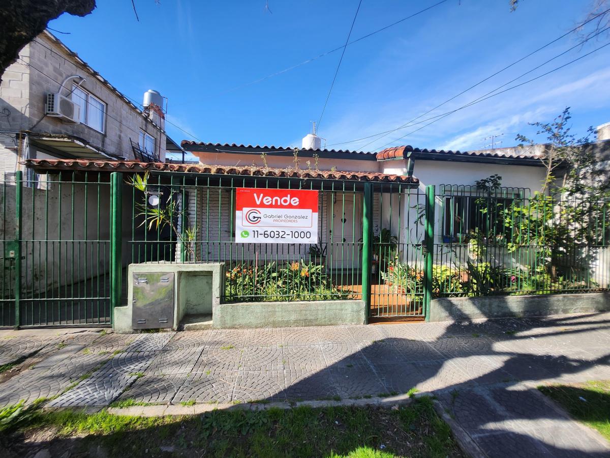 APTO CREDITO!!VICTORIA ALTO: A 3 CDRAS. AVDA. AVELLANEDA.  2 CASAS DE 3 AMB.