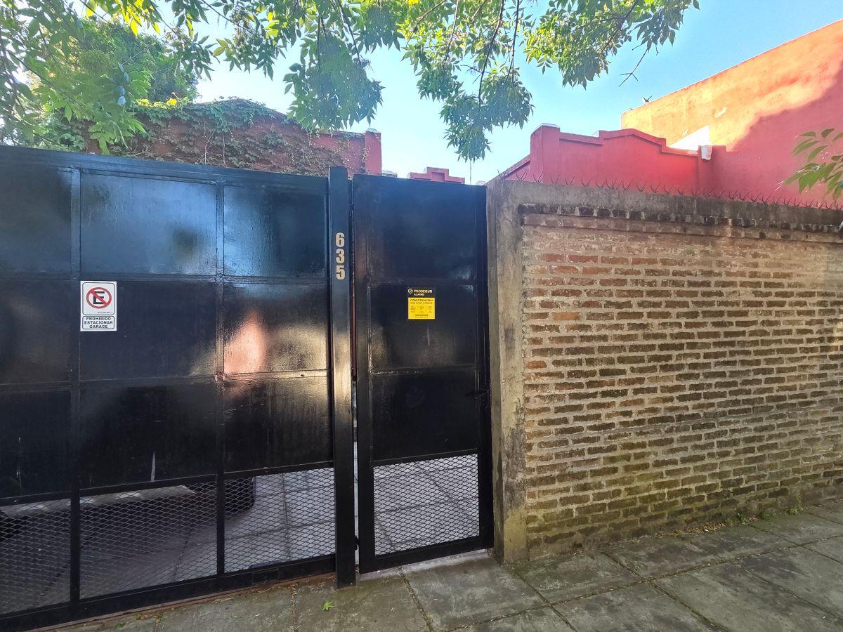 Casa con 530 m² de terreno y 3 dormitorios en venta en San Fernando.
Libertador al río!!