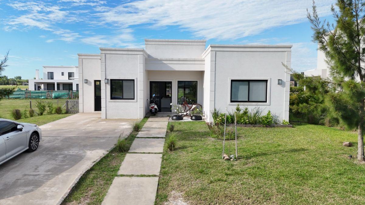 Excelente Casa en Una Planta en Barrio El Naudir