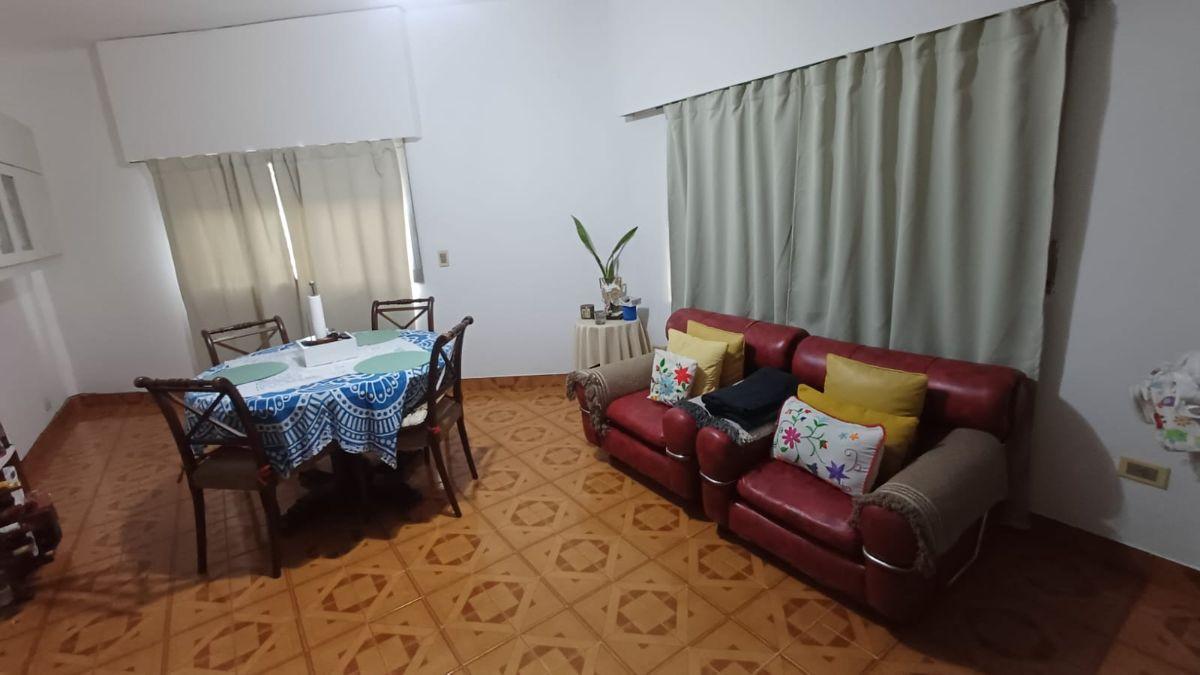 Foto de VICTORIA FATE: EXCELENTE ESQUINA VENTA PH P.A 3 AMB. Y 3 LOCALES P.BAJA., imagen 4