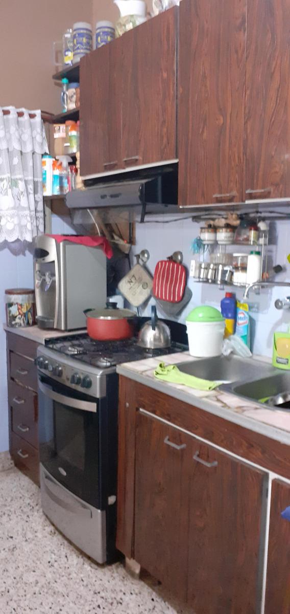 Casa con 3 dormitorios y fondo. Bosques cerca de ruta 2