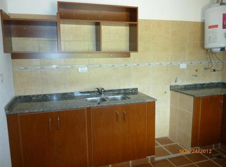 Alquilo Casa Cuesta Colorada Cno La Calera Cordoba con gas natural y cochera 2