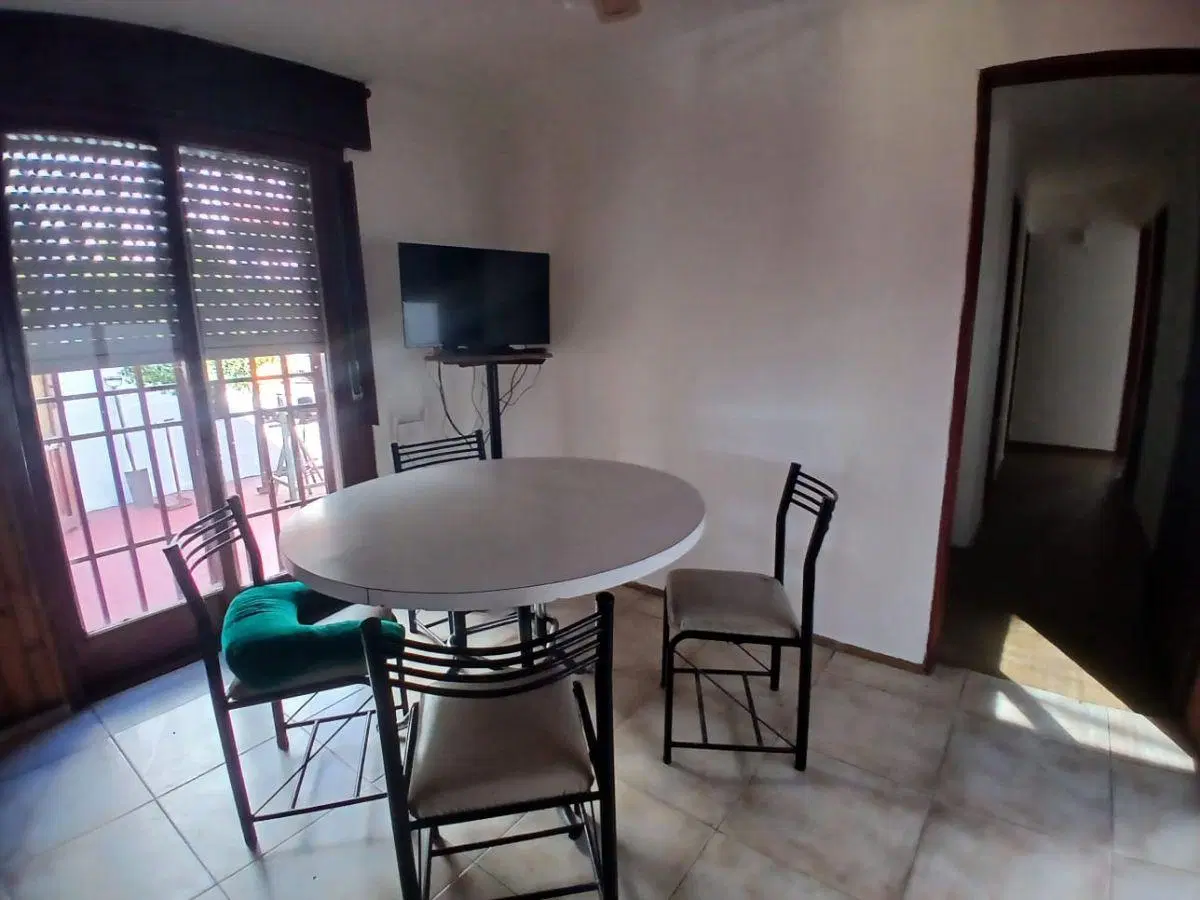B° Ayacucho excelente ubicacion Casa tres Dormitorios 5