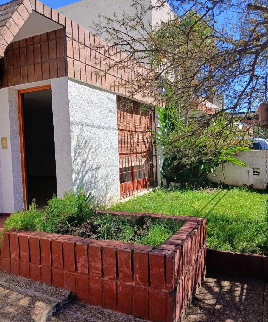 B° Ayacucho excelente ubicacion Casa tres Dormitorios 4