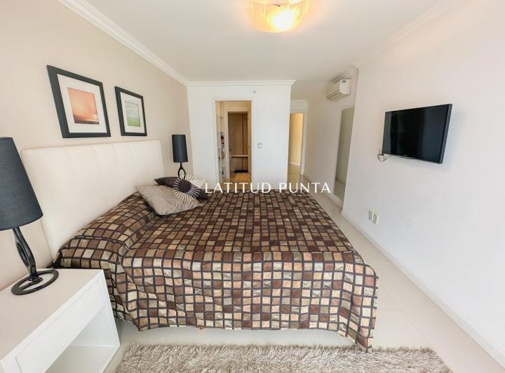 Foto de Apartamento en Casino Tower, 2 dormitorios y medio, imagen 2