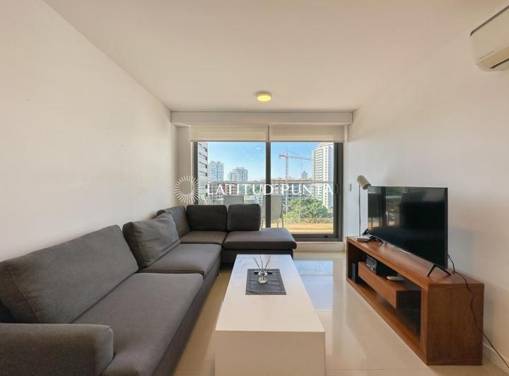 Apartamento en Aidy Grill, 1 dormitorio más plus