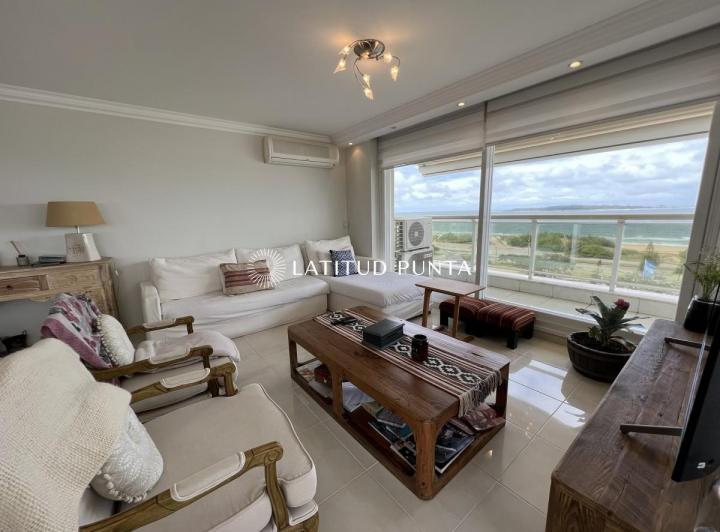Foto de Apartamento en Mansa, 3 suites más dependencia, imagen 3