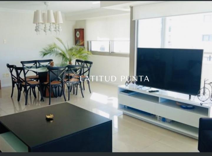 Foto de Apartamento en Imperiale, 4 suites más toilette, imagen 3