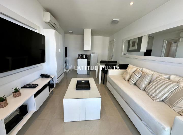 Chiverta, piso alto de 1 dormitorio con amplia terraza 2